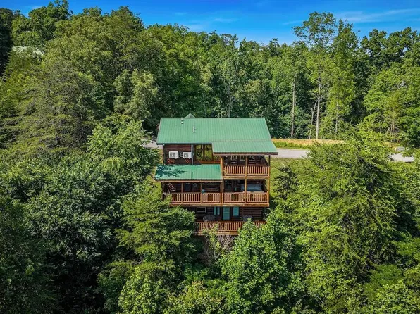 1409 Zachary Thomas Ln, Sevierville, TN 37876