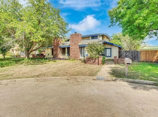 1105 Cloudcrest Ct, Arlington, TX 76017