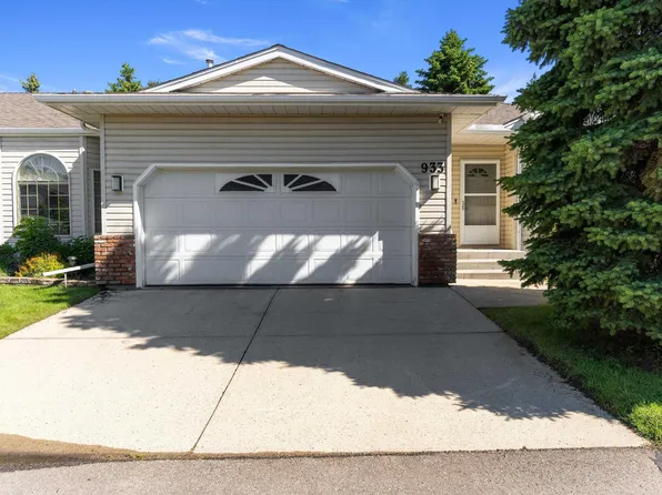 933 Youville Dr W, Edmonton, AB T6L 7E7