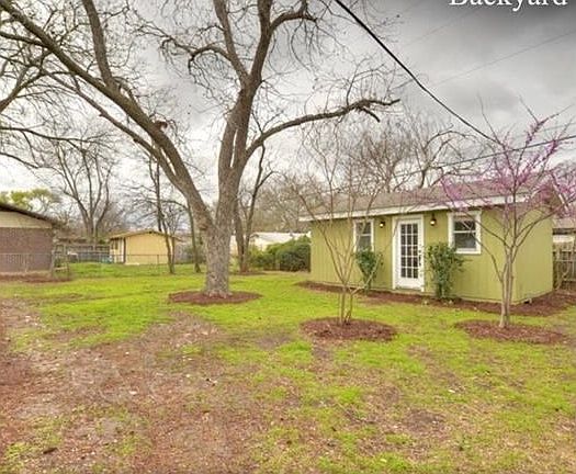 2nd image of 8306 Stillwood Ln