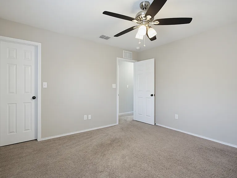 723 Trinity Star — Photo 34