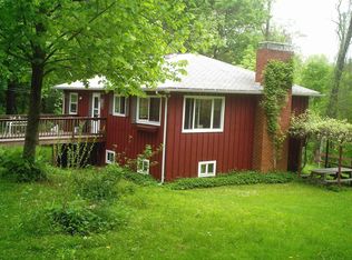 24 Orchard St, Lenox, MA 01240