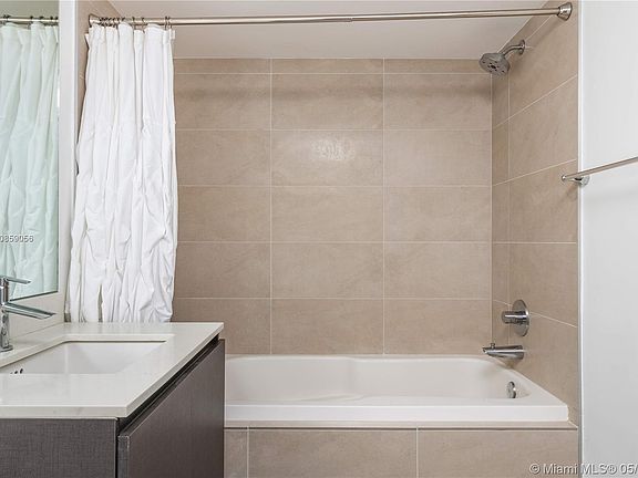 3rd image of 6610 Indian Creek Dr #113