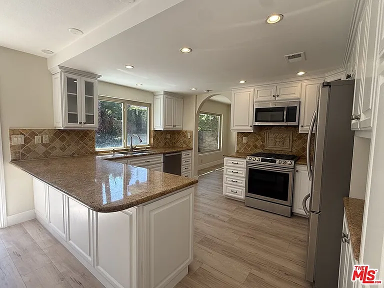 6324 Aquarius Ave — Photo 4