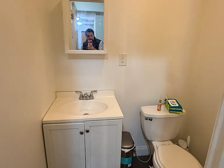 1630 N Sydenham St #1 — Photo 8