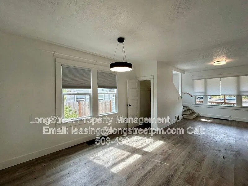3 bed, 3.0 bath, 2496 sqft, $3,195 — Photo 4