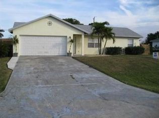 4541 SW Babylon St, Port Saint Lucie, FL 34953