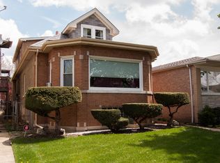 2855 N Kenneth Ave, Chicago, IL 60641