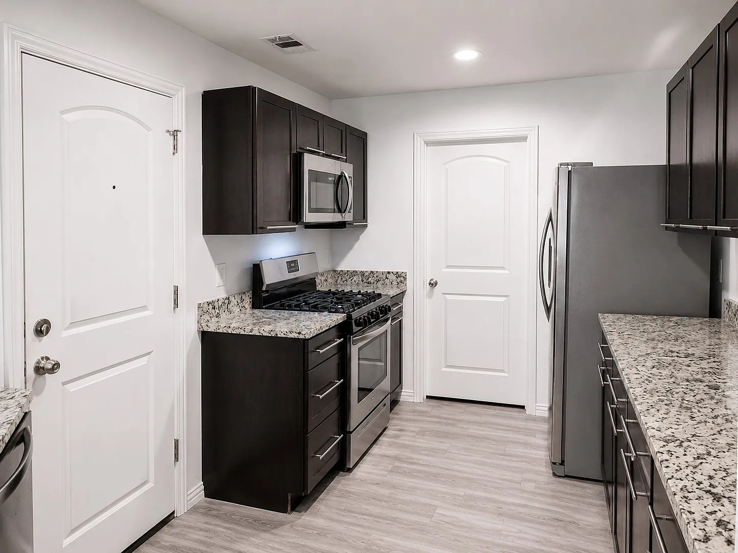 4 bed, 1512 sqft, $2,350 — Photo 3