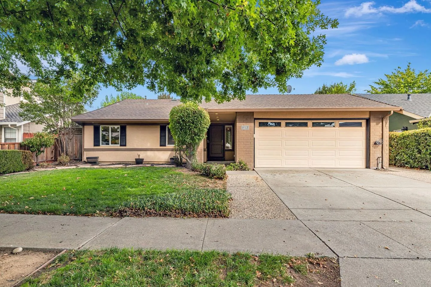 9214 Orinda Way photo 1