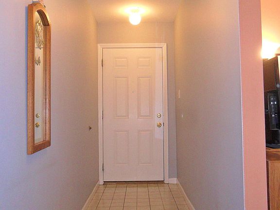 5th image of 32 Village Ln #A