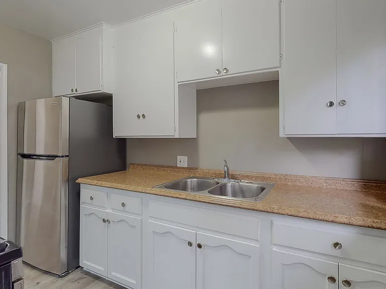 1818 N Kingsley Dr — Photo 18
