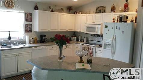 2nd image of 29 NE 23rd St