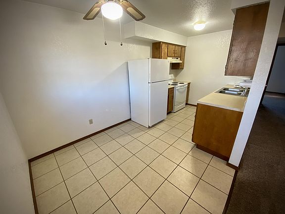3rd image of 1949 Delwin St APT 4