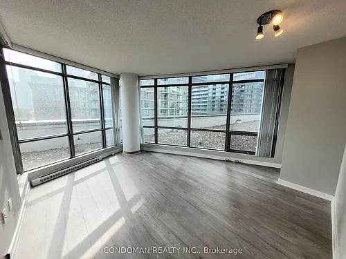 3 Navy Wharf Ct Photo 1