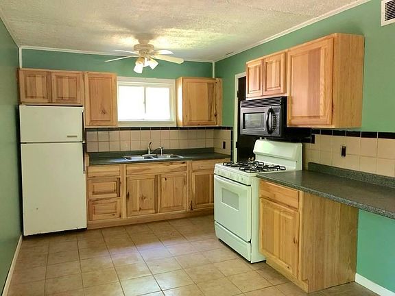 3432 Coolwater Kitchen