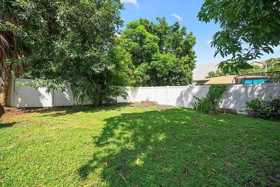 2 bed, 700 sqft, $2,475 — Photo 4