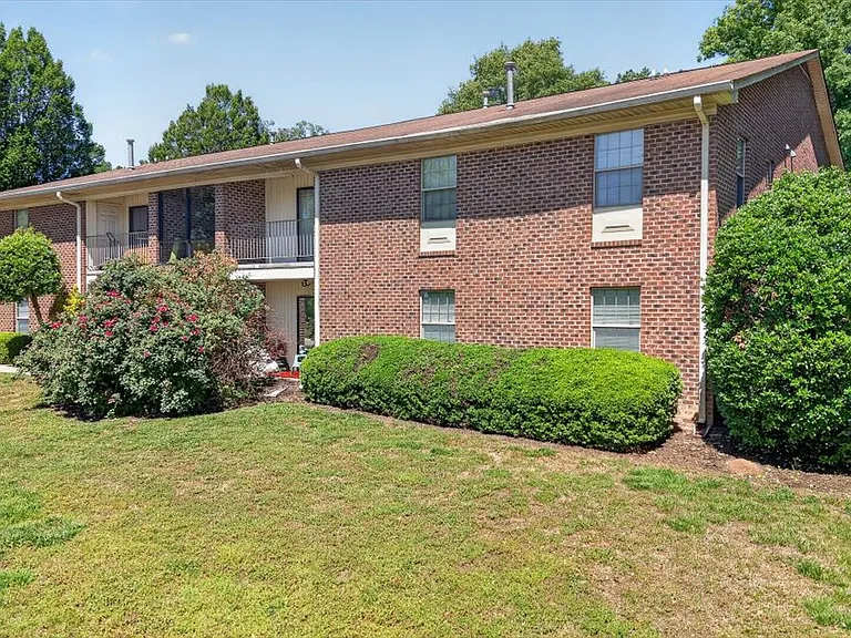 1630 Oxford Rd #F — Photo 32