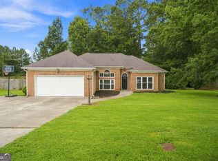 3505 Garden Walk Ln, Loganville, GA 30052