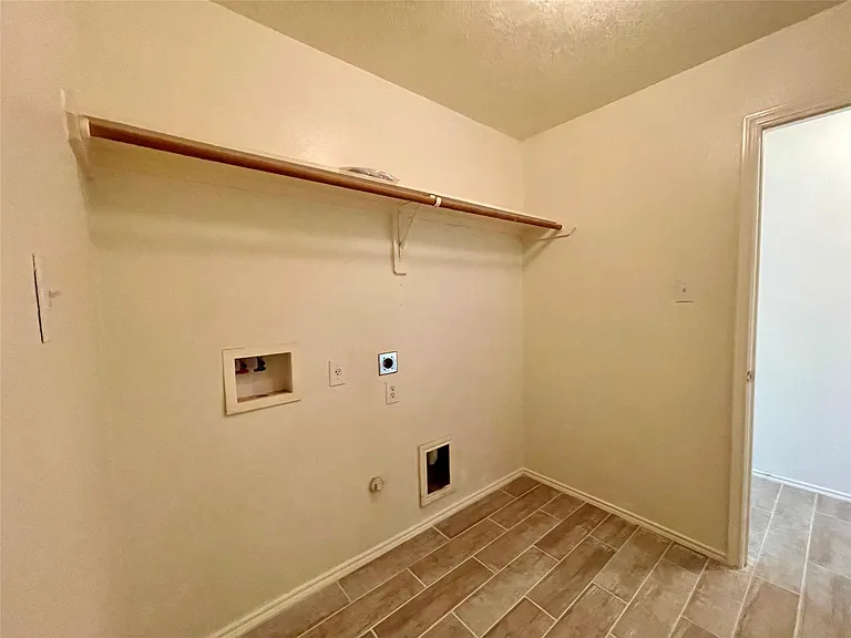 19127 Yaupon Ranch Dr — Photo 32