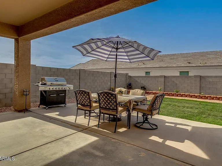 3138 N 303rd Dr — Photo 27