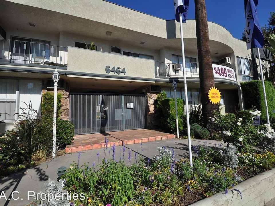 1st image of 6464 Woodman Ave APT 111