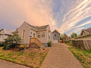 5524 SE Oak St, Portland, OR