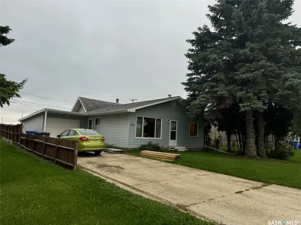 359 2nd Avenue E, Melville, SK S0A 2P0