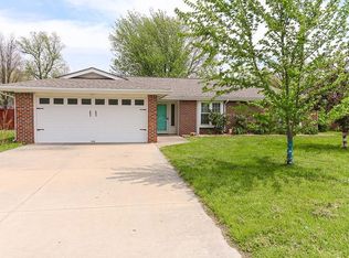 201 Tyler Blvd, Coffeyville, KS 67337