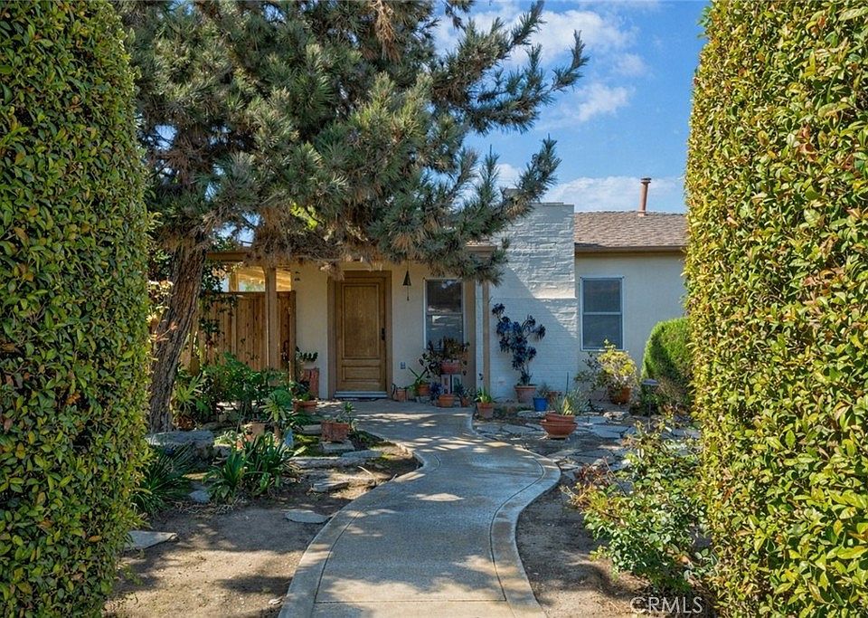 1st image of 419 Irvine Ave