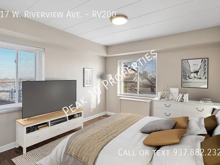 617 W Riverview Ave #RV200 — Photo 15