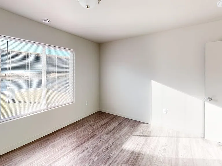 223 Stockton Ave — Photo 9