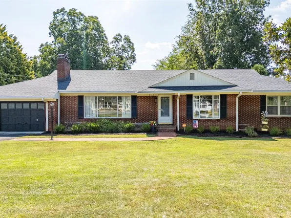 348 N Main St, Amherst, VA 24521