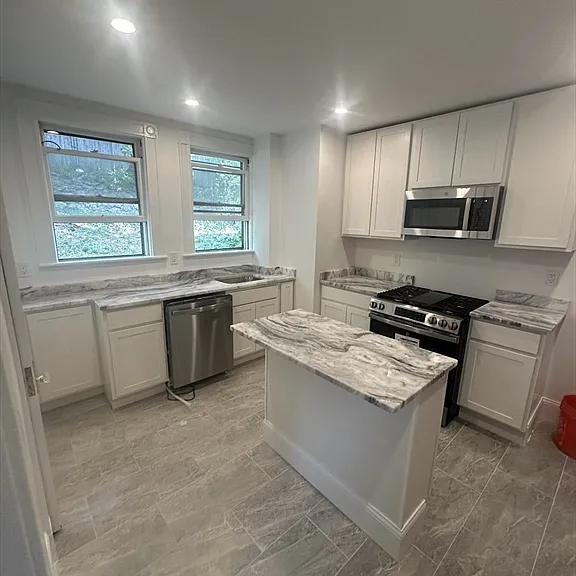 28 Boylston St #2 — Photo 5