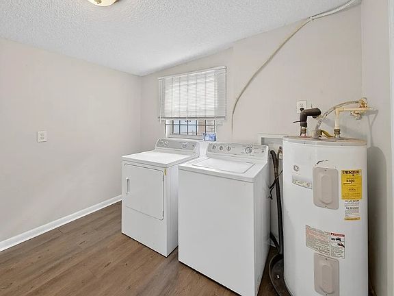 5th image of 2564 W 23rd St