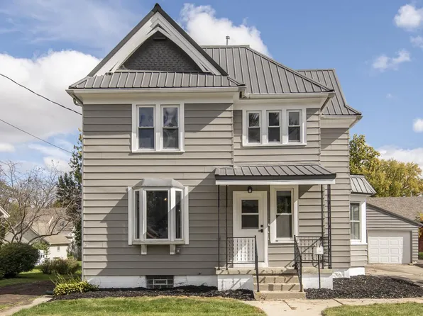 513 North Montgomery STREET, Watertown, WI 53098