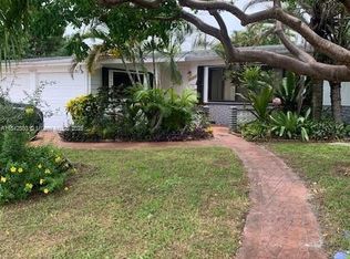 15605 NW 2nd Ct, Miami, FL 33169