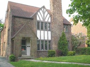 18431 Newell Rd #3, Beachwood, OH 44122