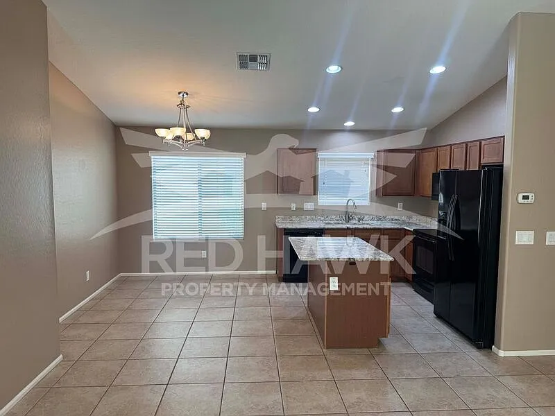 3 bed, 2.0 bath, 1464 sqft, $1,750 — Photo 3