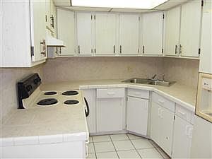 4th image of 5954 NW 28th St
