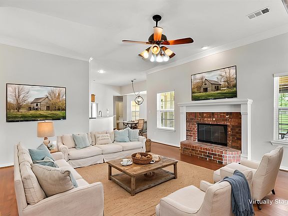 3rd image of 6581 Meadow Ridge Cir