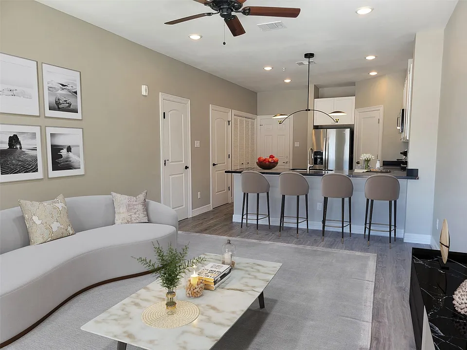 5262 Ella Blvd #500B