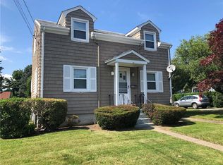 343 State St, Bristol, RI 02809