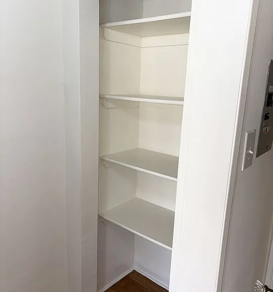 639 S Cochran Ave #201 — Photo 8