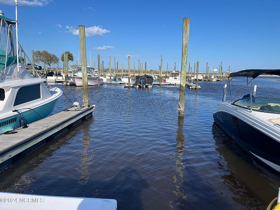 1st image of 801 Paoli Court 35' Wet Slip #108