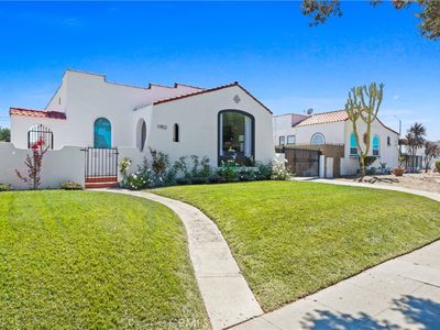 1952 W 74th St, Los Angeles, CA, 90047