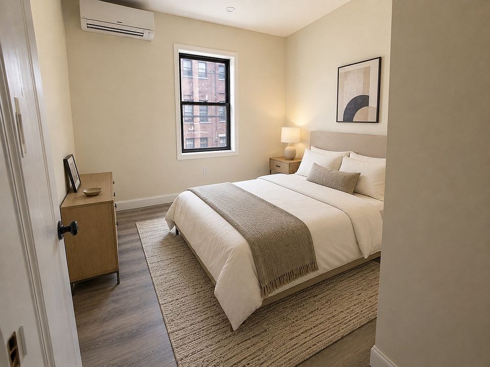 1st image of 15 Hudson St APT 3