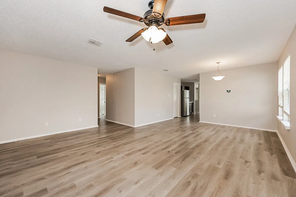 4 bed, 2.0 bath, 2087 sqft, $2,190 — Photo 3