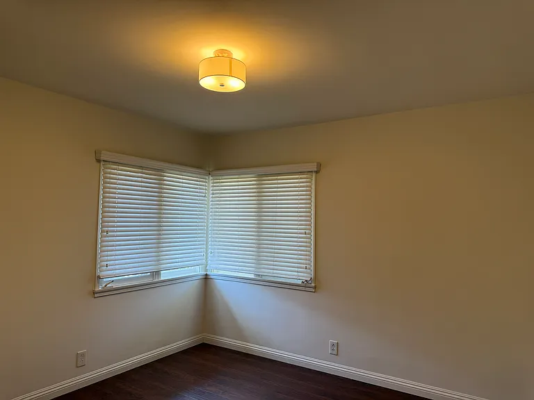 2930 Sheffield Rd — Photo 10