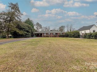 4620 Sharon View Rd, Charlotte, NC 28226